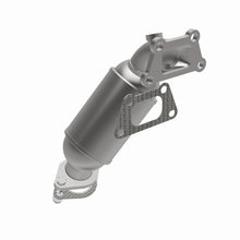Load image into Gallery viewer, MagnaFlow 18-19 Chevrolet Traverse V6 OEM Underbody Front Rearward Direct Fit Converter