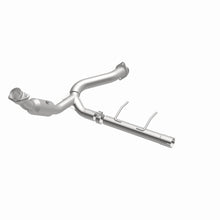 Load image into Gallery viewer, MagnaFlow 07-08 Ford Expedition 5.4L Direct Fit Converter
