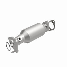 Load image into Gallery viewer, MagnaFlow 05-06 Nissan Pathfinder 4.0L Direct Fit Converter