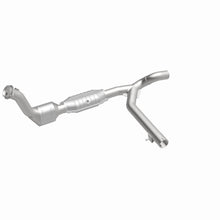 Load image into Gallery viewer, MagnaFlow 99-00 Ford Exped 4.6L Direct Fit Converter
