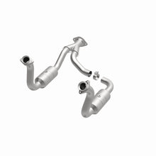 Load image into Gallery viewer, MagnaFlow 08-10 Ford F-350 Super Duty 6.8L Direct Fit Converter