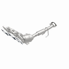 Load image into Gallery viewer, MagnaFlow 15-17 Fusion L4 2 OEM Manifold Direct Fit Converter