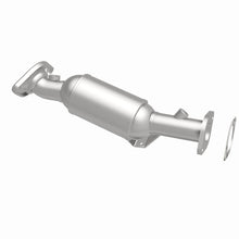 Load image into Gallery viewer, MagnaFlow 10-11 Soul 1.6L Underbody Direct Fit Converter
