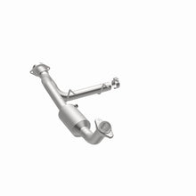Load image into Gallery viewer, MagnaFlow 2005 Lincoln Navigator 5.4L Direct Fit Converter