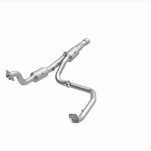 Load image into Gallery viewer, Magnaflow 15-16 Ram 2500 6.4L California Grade CARB Compliant DF Catalytic Converter
