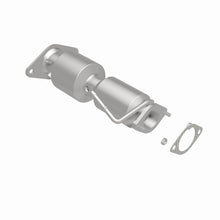 Load image into Gallery viewer, MagnaFlow Direct Fit Catalytic Converter 13-15 Hyundai Veloster 1.6L Underbody
