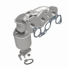 Load image into Gallery viewer, MagnaFlow 01-03 Toyota Sienna 3.0L Direct Fit Converter