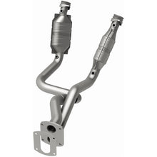 Load image into Gallery viewer, MagnaFlow 2005 Ford F-250 Super Duty 6.8L Direct Fit Converter