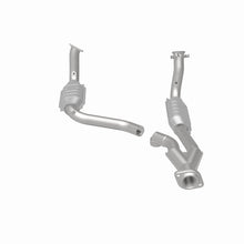 Load image into Gallery viewer, MagnaFlow 2003 Chevrolet SSR 5.3L Direct Fit Converter