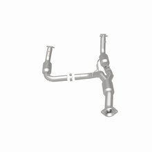 Load image into Gallery viewer, MagnaFlow 12-17 Chevrolet Express 3500 6.0L Direct Fit Converter