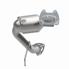 Load image into Gallery viewer, MagnaFlow 15-16 Chrysler 200 3.6L OEM Manifold Direct Fit Converter