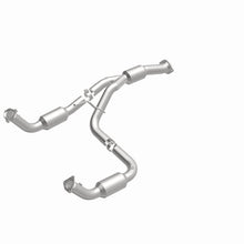 Load image into Gallery viewer, MagnaFlow 12-17 Chevrolet Express 3500 6.0L Direct Fit Converter