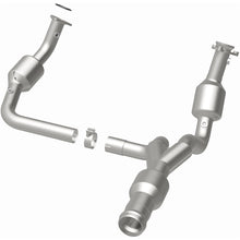 Load image into Gallery viewer, MagnaFlow 11-14 Escalade 6.2 Underbody Direct Fit Converter