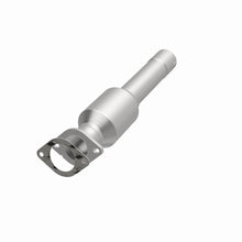 Load image into Gallery viewer, MagnaFlow 02-06 Sierra 2500HD 6.0L Direct Fit Converter