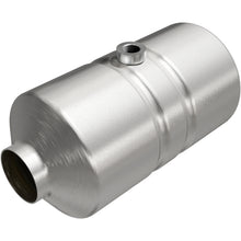 Load image into Gallery viewer, MagnaFlow 2.00in. Mid-Bed O2 CA Universal Converter