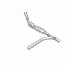 Load image into Gallery viewer, MagnaFlow 99-00 Ford Exped 4.6L Direct Fit Converter