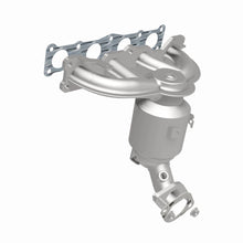 Load image into Gallery viewer, MagnaFlow Direct Fit Catalytic Converter 13-16 Hyundai Santa Fe Sport 2.4L Manifold