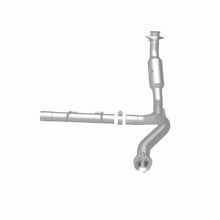 Load image into Gallery viewer, MagnaFlow 07-08 Ford Expedition 5.4L Direct Fit Converter