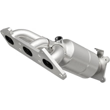 Load image into Gallery viewer, MagnaFlow 2007 XC90 3.2L Manifold Direct Fit Converter