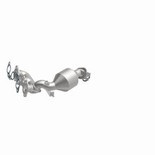 Load image into Gallery viewer, MagnaFlow 04-06 Toyota Sienna 3.3L Direct Fit Converter