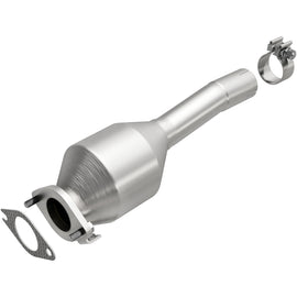 MagnaFlow 10-13 Ford Transit Connect 2.0L Calif Grade CARB Compliant Direct-Fit Catalytic Converter