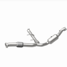 Load image into Gallery viewer, MagnaFlow 18-21 Ford Expedition Right Underbody 3.5L Direct Fit Catalytic Converter