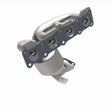 Load image into Gallery viewer, MagnaFlow 2015 Kia Optima 2.4L Direct Fit Catalytic Converter