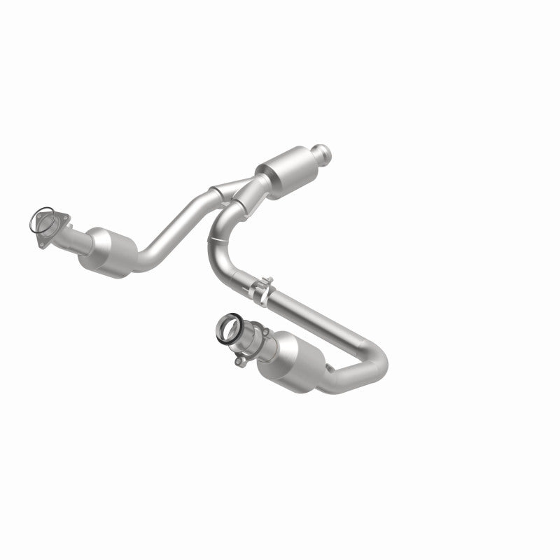 MagnaFlow 14-15 Chevrolet Silverado 1500 Underbody 4.3L / 5.3L Direct-Fit Catalytic Converter
