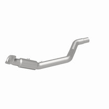 Load image into Gallery viewer, MagnaFlow 05-14 300 V8 6.4 OEM Underbody Direct Fit Converter