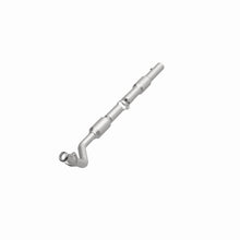 Load image into Gallery viewer, MagnaFlow 97-00 Express 1500 5.7 OEM Underbody Direct Fit Converter