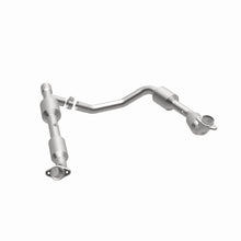 Load image into Gallery viewer, MagnaFlow 05-08 Ford E-350 Super Duty 5.4L Direct Fit Converter