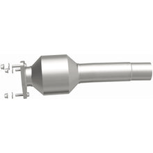 Load image into Gallery viewer, MagnaFlow 15-17 Discovery Sport L4 2 OEM Underbody Direct Fit Converter