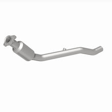 Load image into Gallery viewer, MagnaFlow 05-06 Land Rover LR3 4.4L Direct Fit Converter