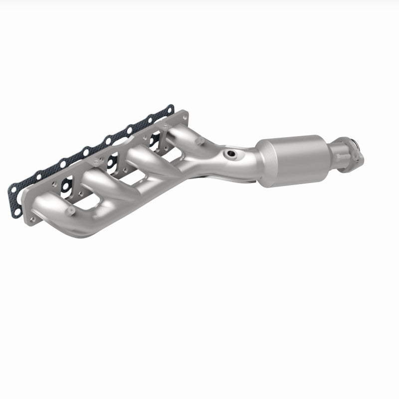 MagnaFlow 05-06 Nissan Titan 5.6L Direct Fit Converter