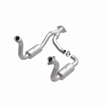 Load image into Gallery viewer, MagnaFlow 08-10 Ford F-250 Super Duty 5.4L Direct Fit Converter