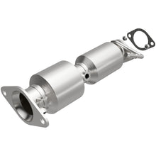 Load image into Gallery viewer, MagnaFlow Direct Fit Catalytic Converter 13-15 Hyundai Veloster 1.6L Underbody