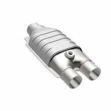Load image into Gallery viewer, MagnaFlow 2.5in./2in. S/D CAOBDII Universal Converter