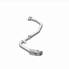Load image into Gallery viewer, MagnaFlow 05-06 Land Rover LR3 4.4L Direct Fit Converter