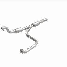 Load image into Gallery viewer, Magnaflow 15-16 Ram 2500 6.4L California Grade CARB Compliant DF Catalytic Converter