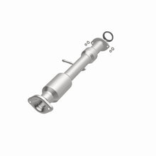 Load image into Gallery viewer, MagnaFlow 14-15 Toyota Highlander 3.5L Direct Fit Converter