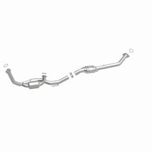 Load image into Gallery viewer, MagnaFlow 98-00 Sienna V6 3 OEM Underbody Direct Fit Converter