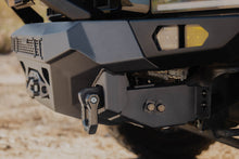 Load image into Gallery viewer, DV8 17-22 Ford Super Duty F-250/F-350 Spec Series Front Bumper