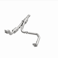Load image into Gallery viewer, Magnaflow 15-16 Ram 2500 6.4L California Grade CARB Compliant DF Catalytic Converter