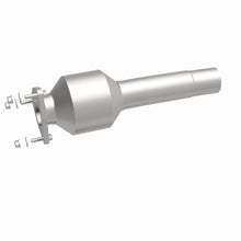 Load image into Gallery viewer, MagnaFlow 15-17 Discovery Sport L4 2 OEM Underbody Direct Fit Converter