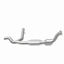 Load image into Gallery viewer, MagnaFlow 99-00 Ford Exped 4.6L Direct Fit Converter