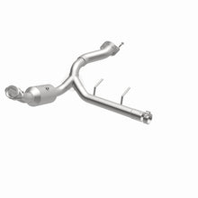 Load image into Gallery viewer, MagnaFlow 2021 Ford F-150 Right Underbody 5L Direct Fit Converter