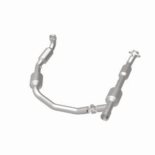 Load image into Gallery viewer, MagnaFlow 05-08 Ford E-350 Super Duty 5.4L Direct Fit Converter