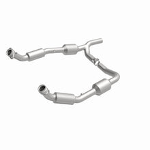 Load image into Gallery viewer, MagnaFlow Direct Fit Catalytic Converter 2008+ Ford E-150 4.6L