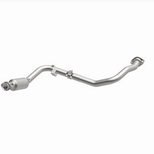 Load image into Gallery viewer, MagnaFlow 05-06 Land Rover LR3 4.4L Direct Fit Converter