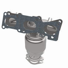 Load image into Gallery viewer, Magnaflow 07-10 Kia Sedona 3.8L California Grade CARB Compliant DF Manifold Catalytic Converter